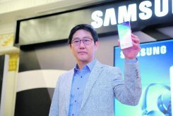 سامسونج تطلق أحدث هواتفها الذكية «S10Galaxy» رسميا في المملكة